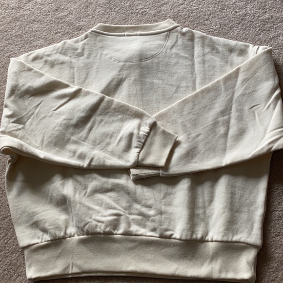 3/4” sleeve sweatshirt. - Picture 5 of 5